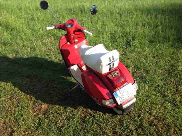 motorroller vespa P80