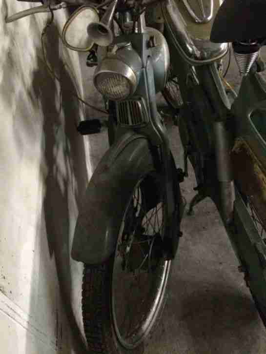 oldtimer moped