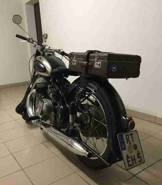 oldtimer motorrad Triumph Boss