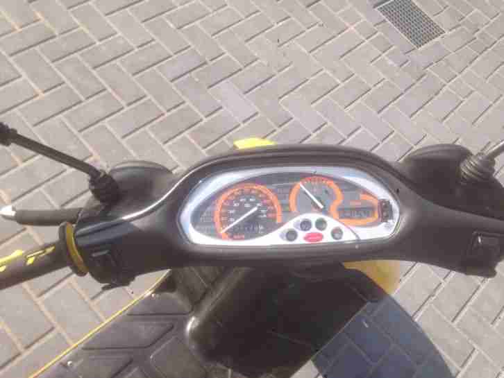 piaggio tph 50