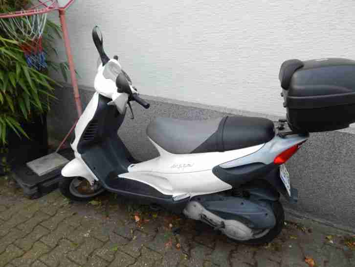 piaggio vespa skipper 125 im top zustand weiss sehr schön koffer