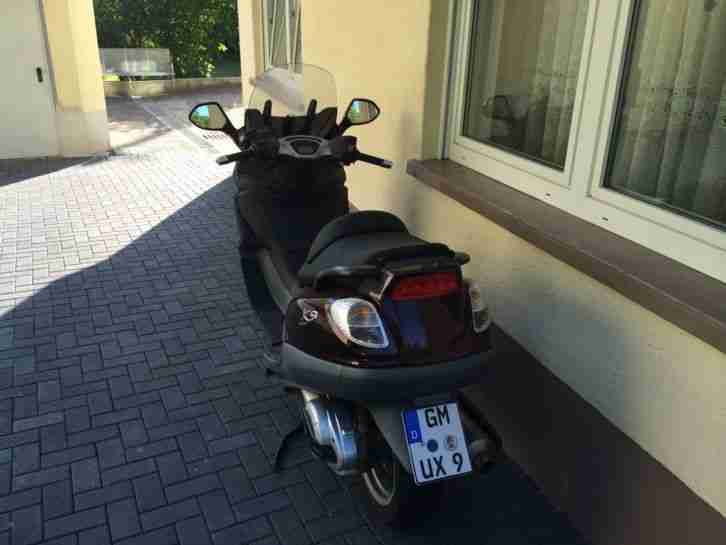 Piaggio x9 500