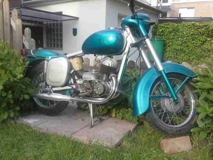 restaurierte Jawa 175 Modell 356