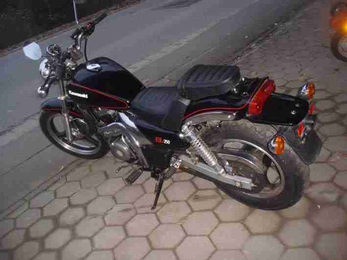 schöne Kawasaki EL 250 Chopper kleines, niedriges Motorrad