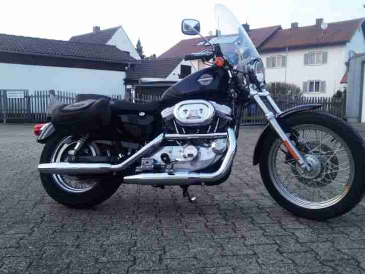 sehr schöne Harley-Davidson sportster XLH 883 Hugger , tiefergelegt