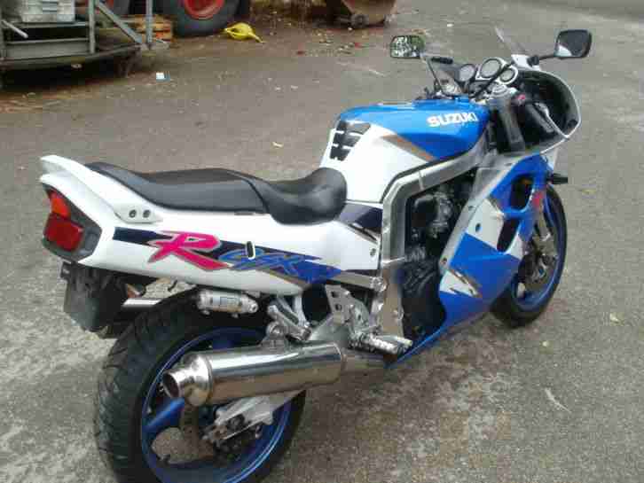 sehr schöne unverpfuschte GSXR 1100 in original weiß/blau