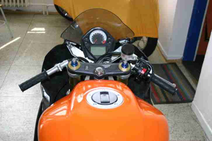 supertwin minitwin suzuki sv 650 rennmotorrad rennmaschine