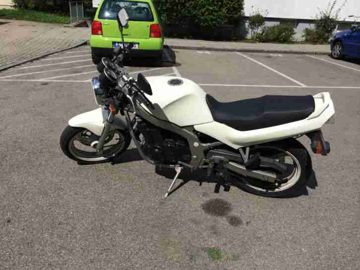 suzuki gs 500E