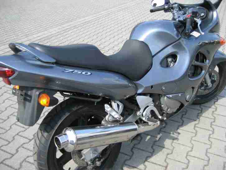 suzuki gsx 750 f