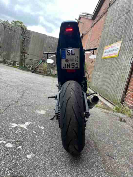 Suzuki GSX R