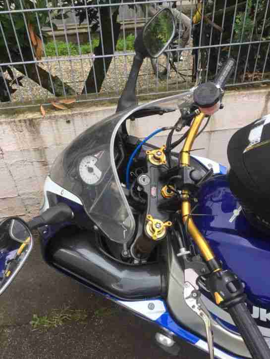 suzuki gsxr K1 1000