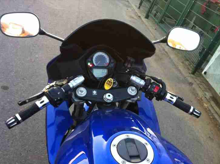 suzuki sv 650 S Sehr Gepflegt Dezente Umbauten Super Klang 11.300km Baujahr 2003