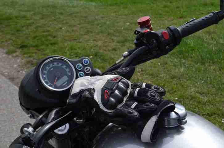 triumph bonneville cafe racer customumbau