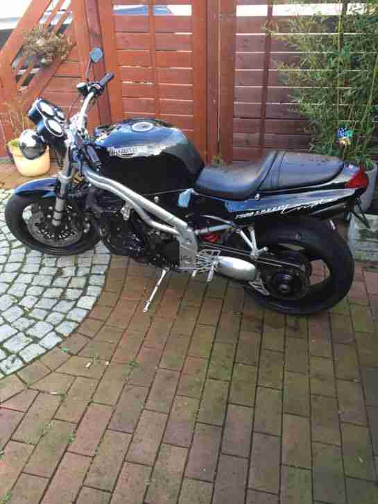 Triumph speed triple