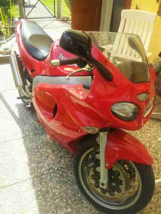 triumph sprint st 955