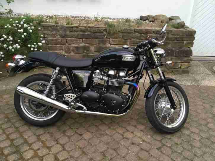 triumph thruxton 900