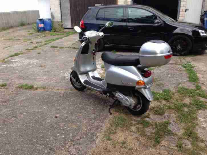 vespa et4