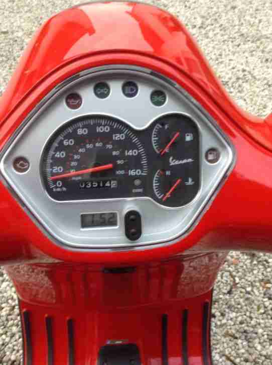 vespa gts 300