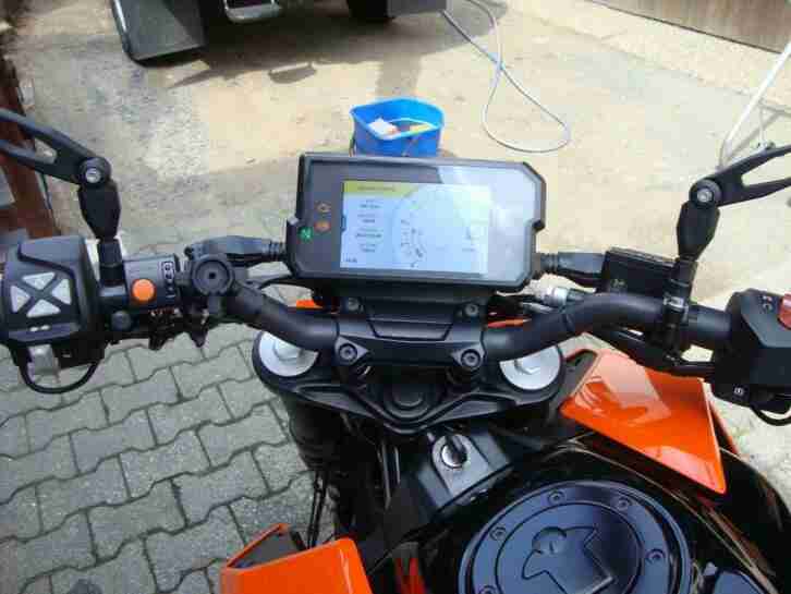 w. NEU: KTM Duke 125 naked Bike Modell 2017