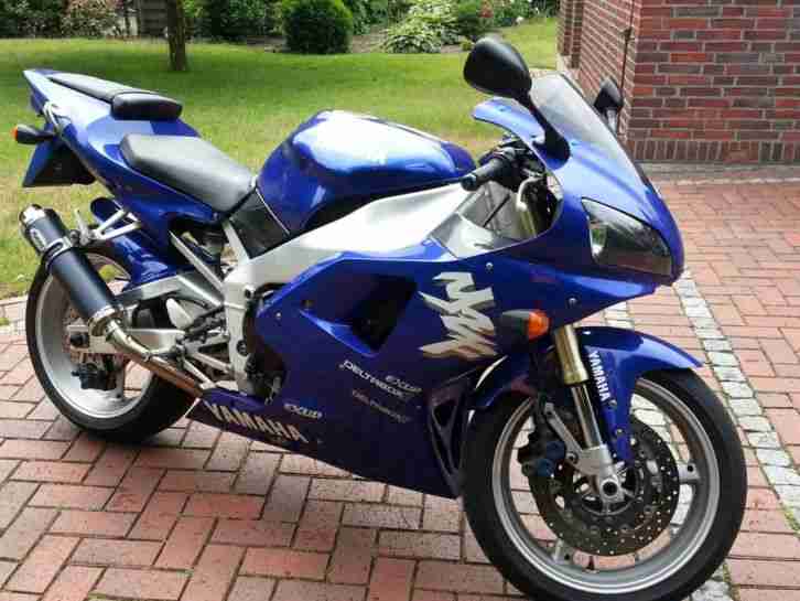 yamaha r1