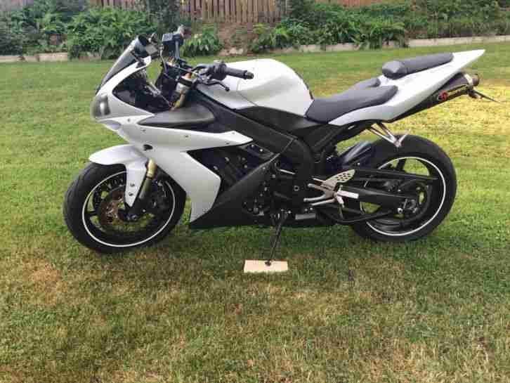 yamaha r1 rn12
