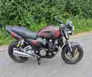 Yamaha XJR 1200 4PU mit USD Gabel und Viper Heck